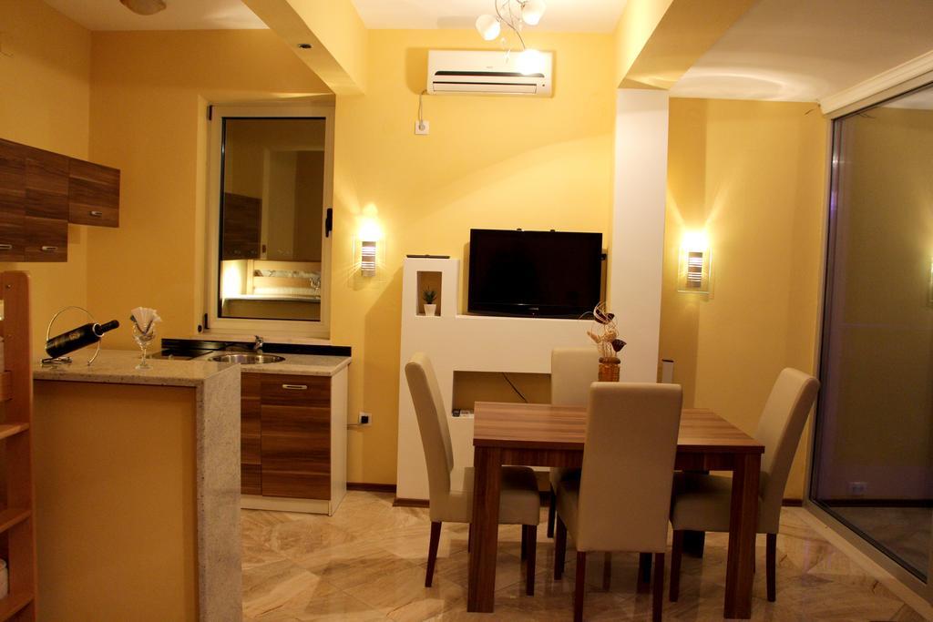 Crystal Apartments Ulcinj Buitenkant foto