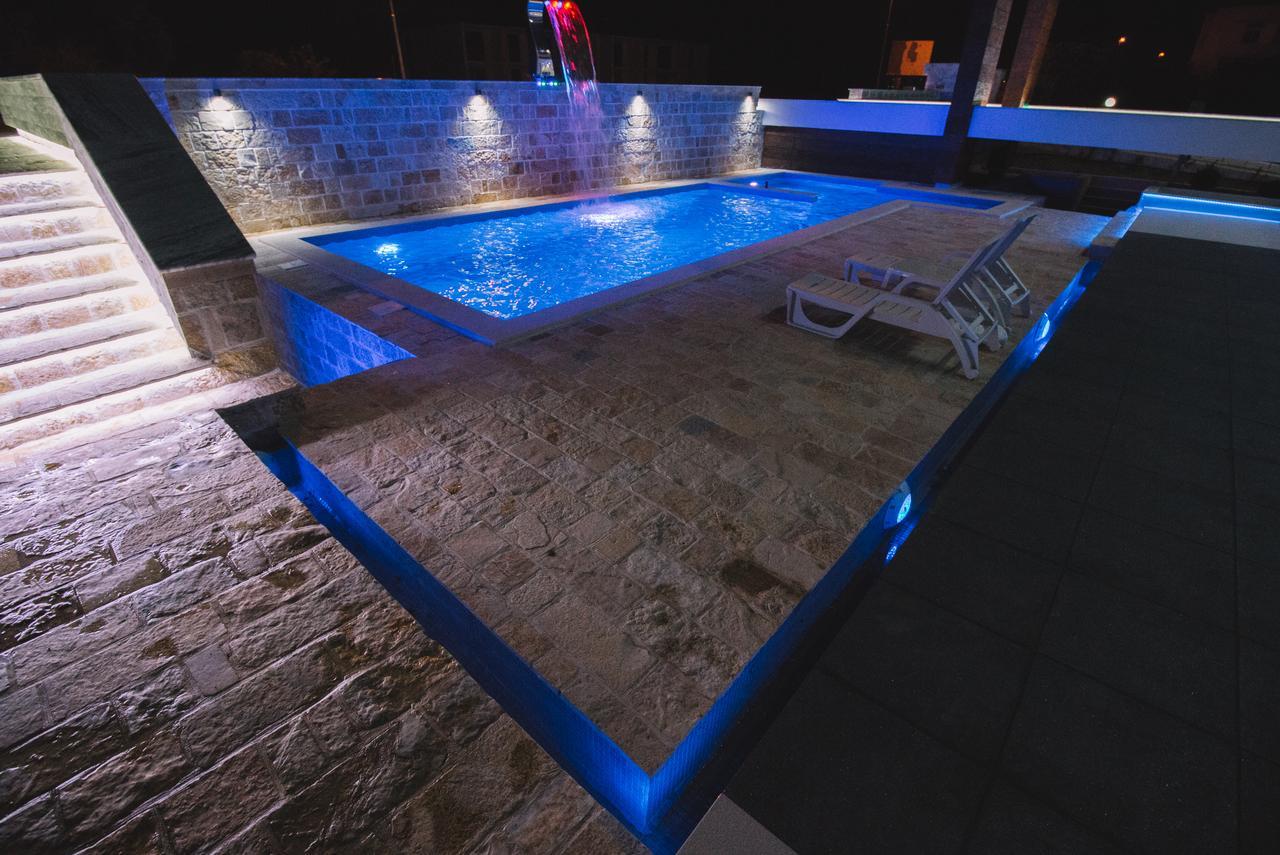 Crystal Apartments Ulcinj Buitenkant foto