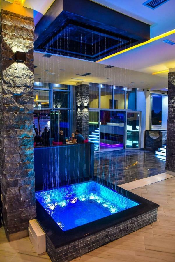 Crystal Apartments Ulcinj Buitenkant foto